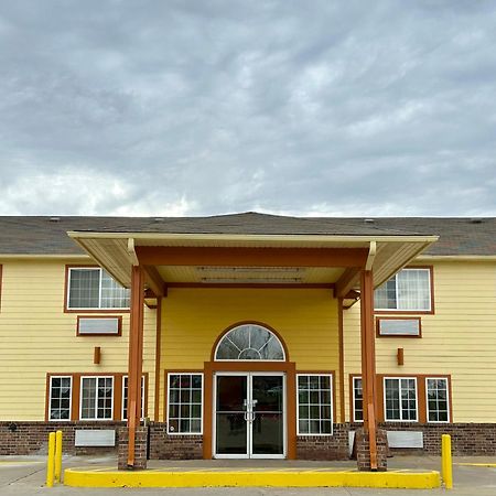 Super 8 By Wyndham Platte City Kansas City Area Exteriör bild