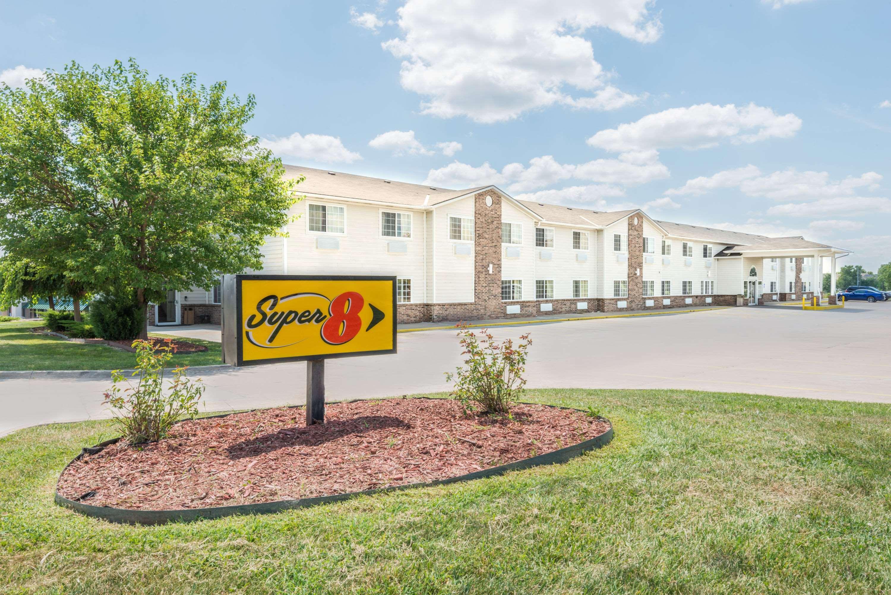 Super 8 By Wyndham Platte City Kansas City Area Exteriör bild