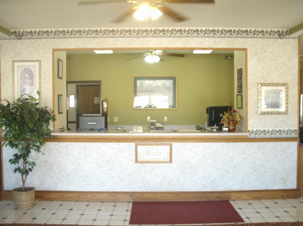 Super 8 By Wyndham Platte City Kansas City Area Exteriör bild