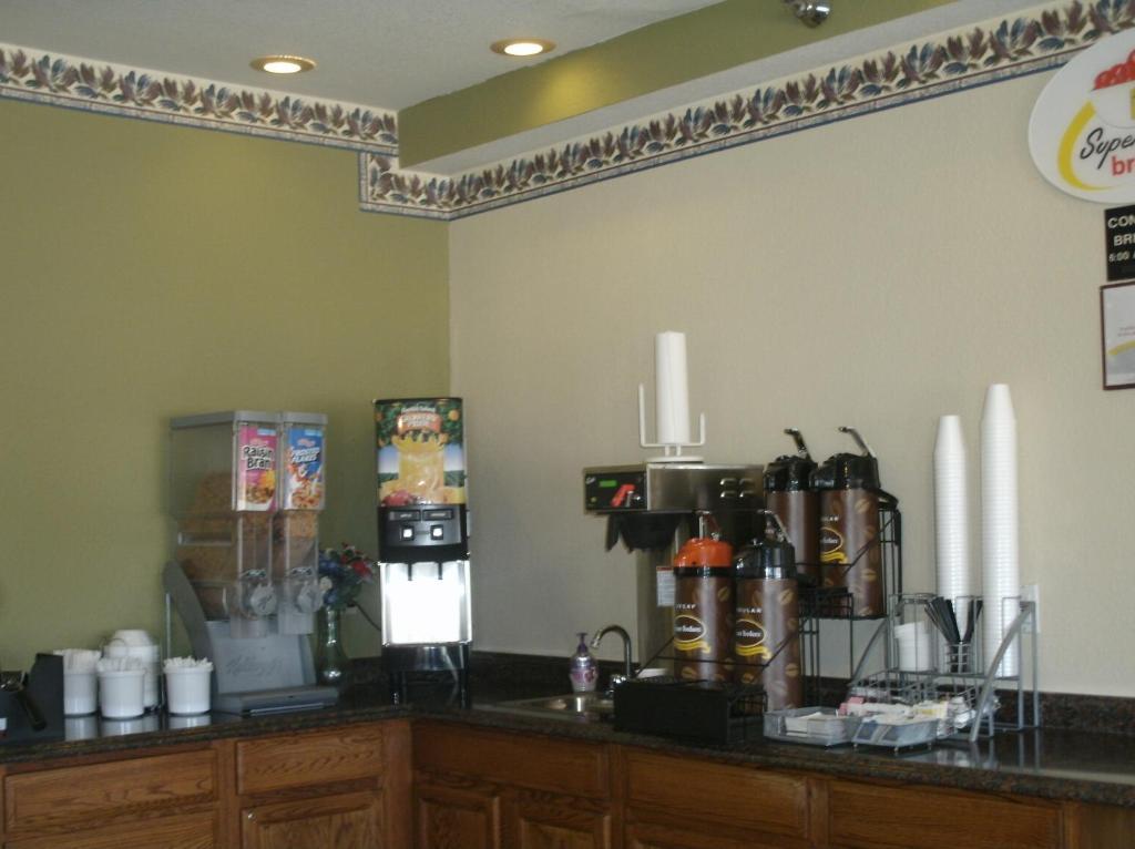 Super 8 By Wyndham Platte City Kansas City Area Exteriör bild