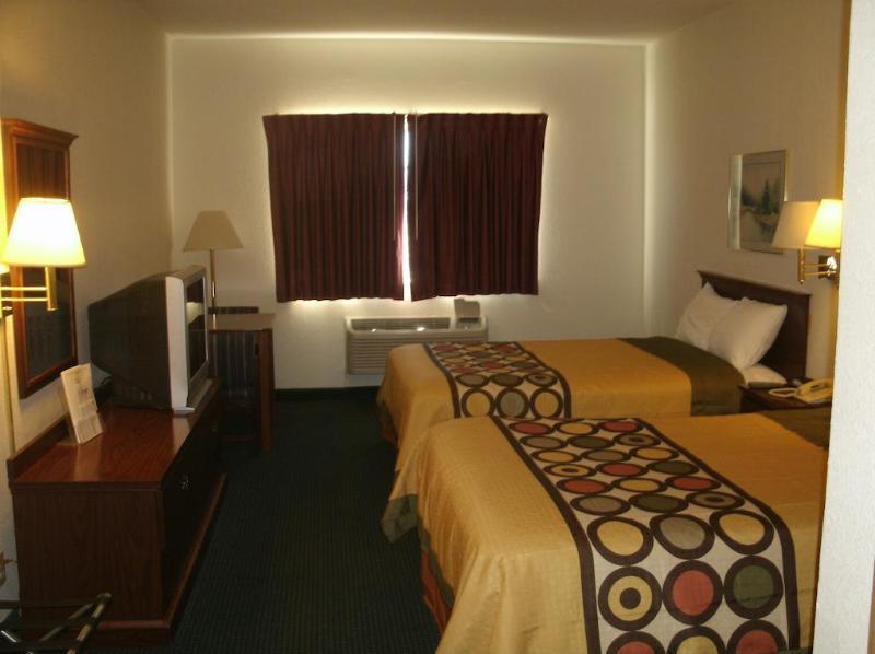 Super 8 By Wyndham Platte City Kansas City Area Exteriör bild