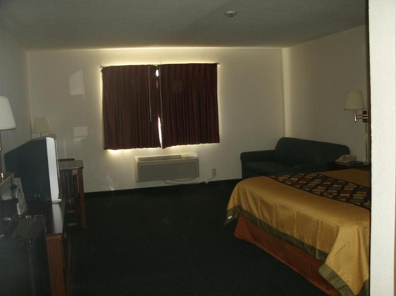 Super 8 By Wyndham Platte City Kansas City Area Exteriör bild